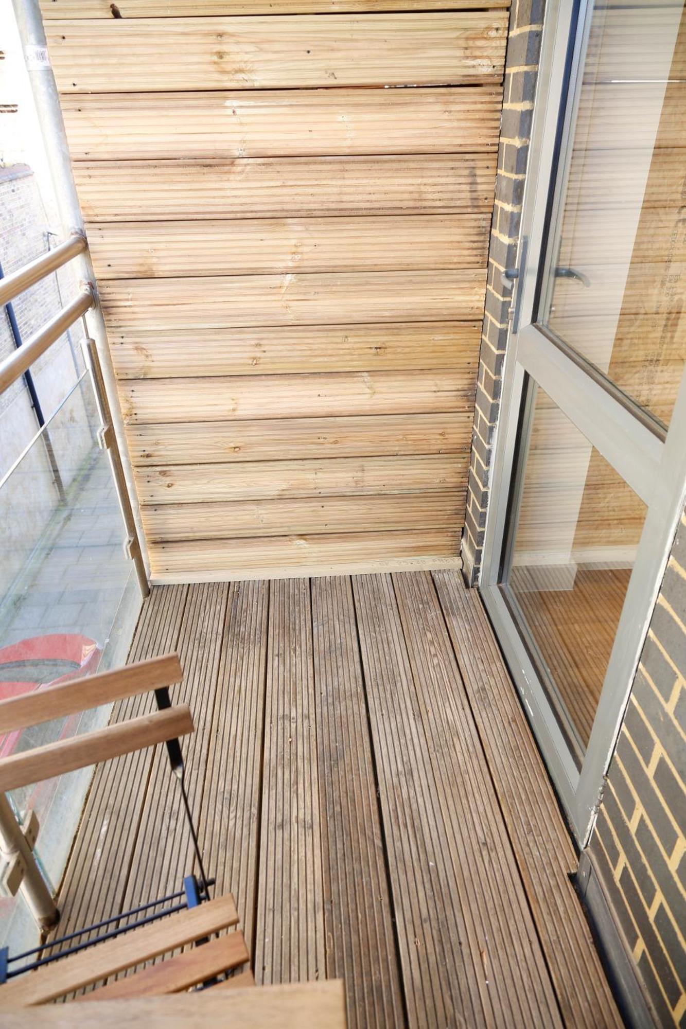Habitación en casa particular New Luxury In The Heart Of Next To Shops, Cafes, Bars & Metro With Shared Bathrooms *