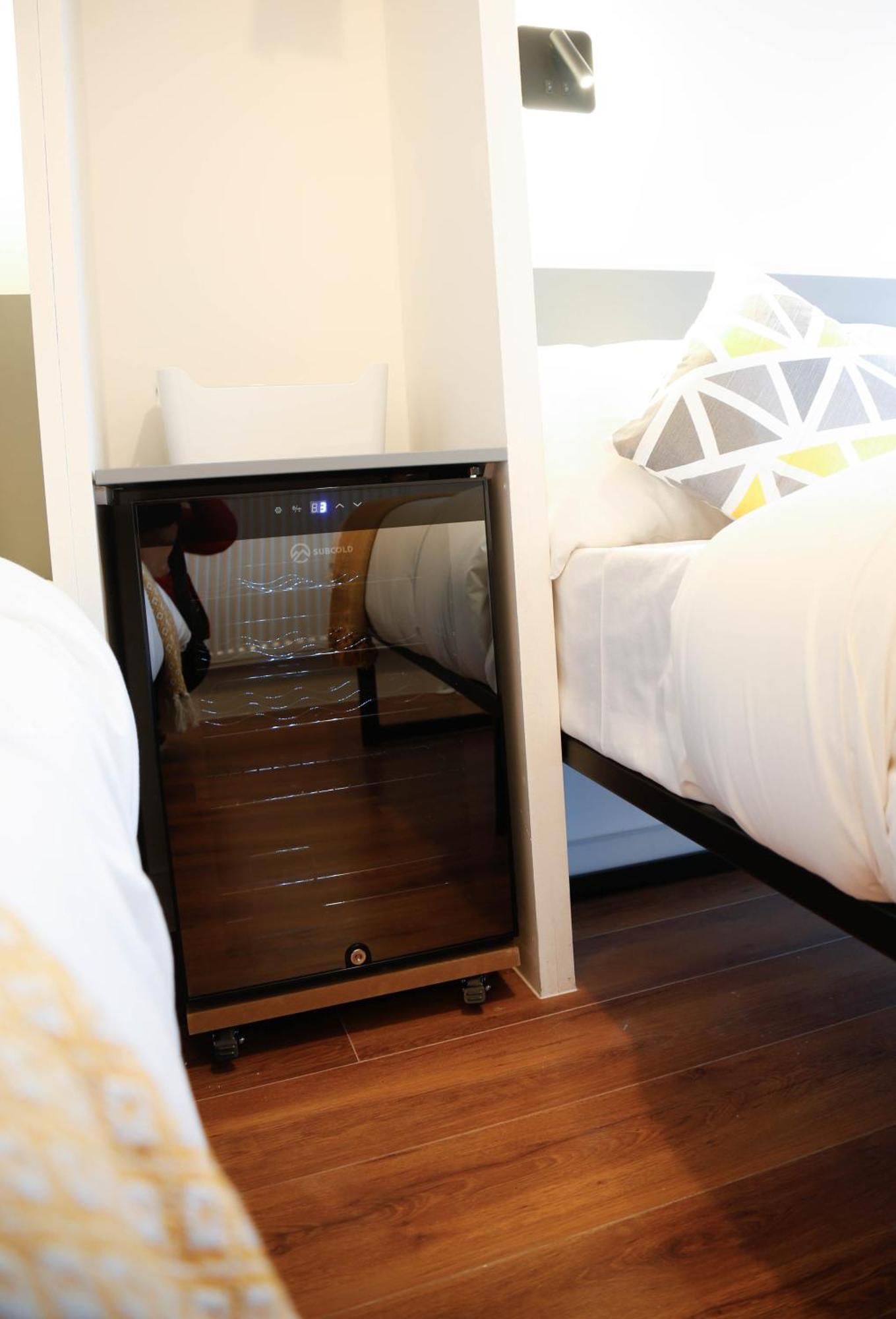 Habitación en casa particular New Luxury In The Heart Of Next To Shops, Cafes, Bars & Metro With Shared Bathrooms