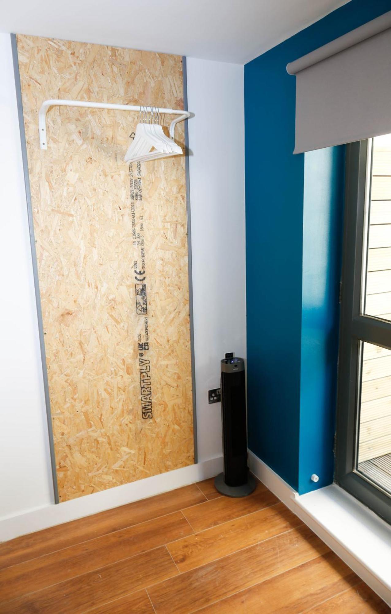 New Luxury In The Heart Of Next To Shops, Cafes, Bars & Metro With Shared Bathrooms Habitación en casa particular Londres